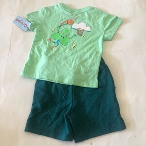 Cat & Jack Baby Boy St Patrick’s Graphic Short Sleeves Shirt and Shorts 2 PC/18M